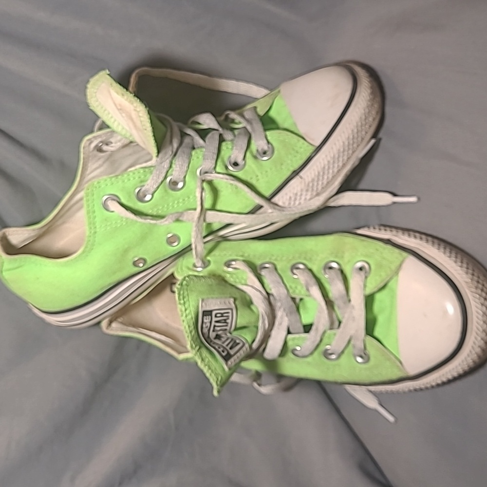 Converse - Picture 2 of 4